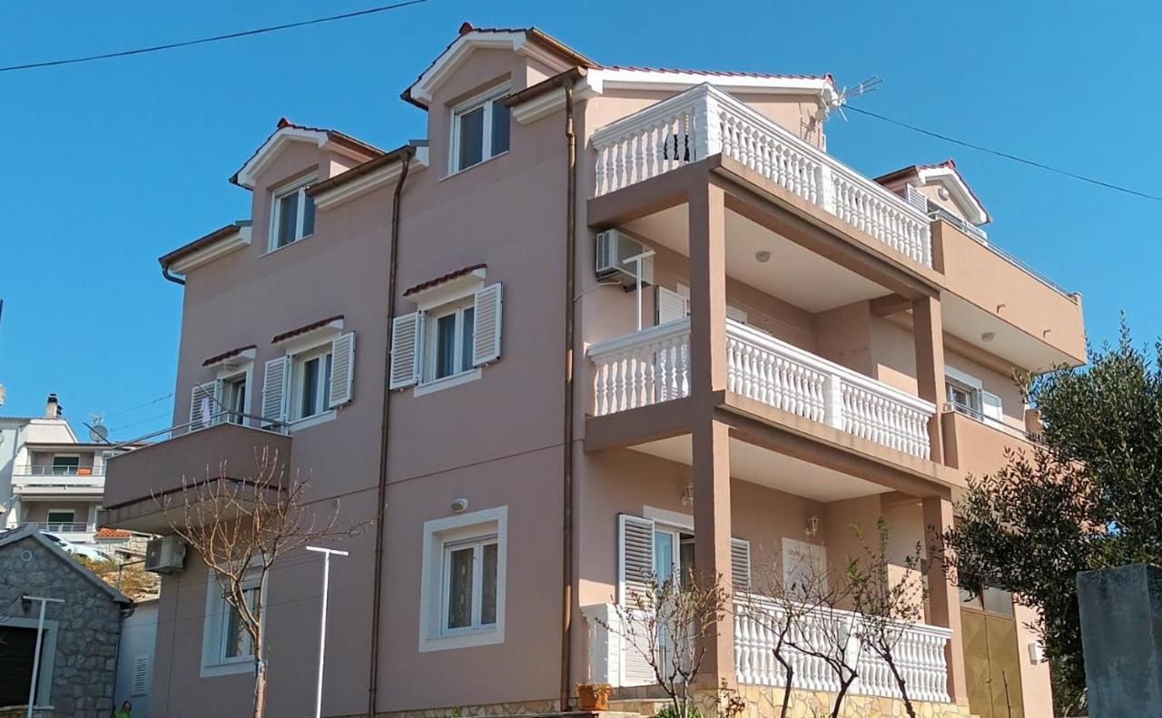 Apartment Exclusive View 希贝尼克 外观 照片